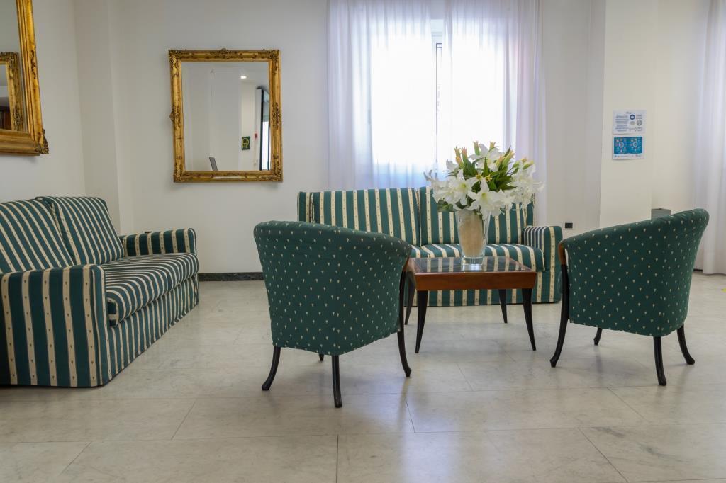 Residence Hotel Club House Cattolica Exteriör bild
