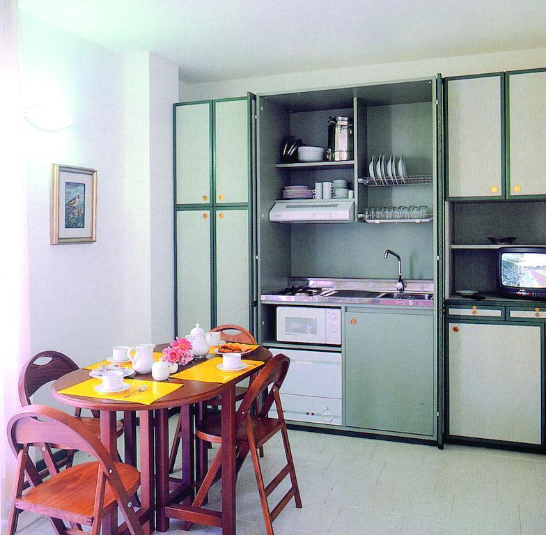 Residence Hotel Club House Cattolica Rum bild